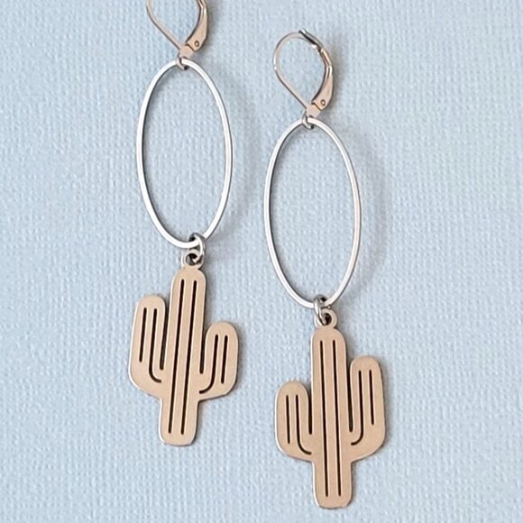 SAGUARO CACTUS Oval Charm Earrings Stainless Steel Lever Back Western Cowgirl - Picture 3 of 6